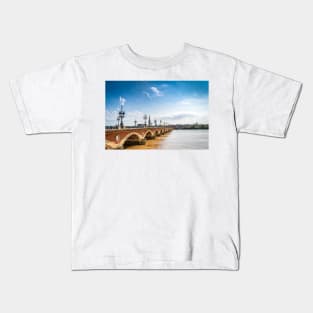 Ponte de Pierre in Bordeaux Kids T-Shirt